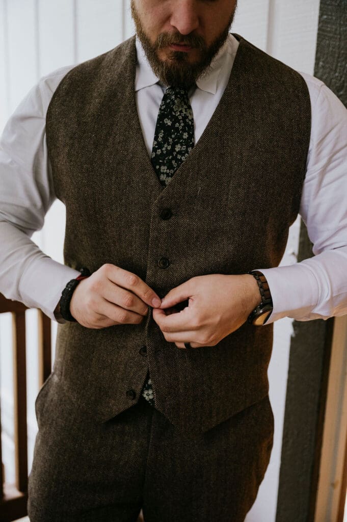 redwoods elopement getting ready portraits 