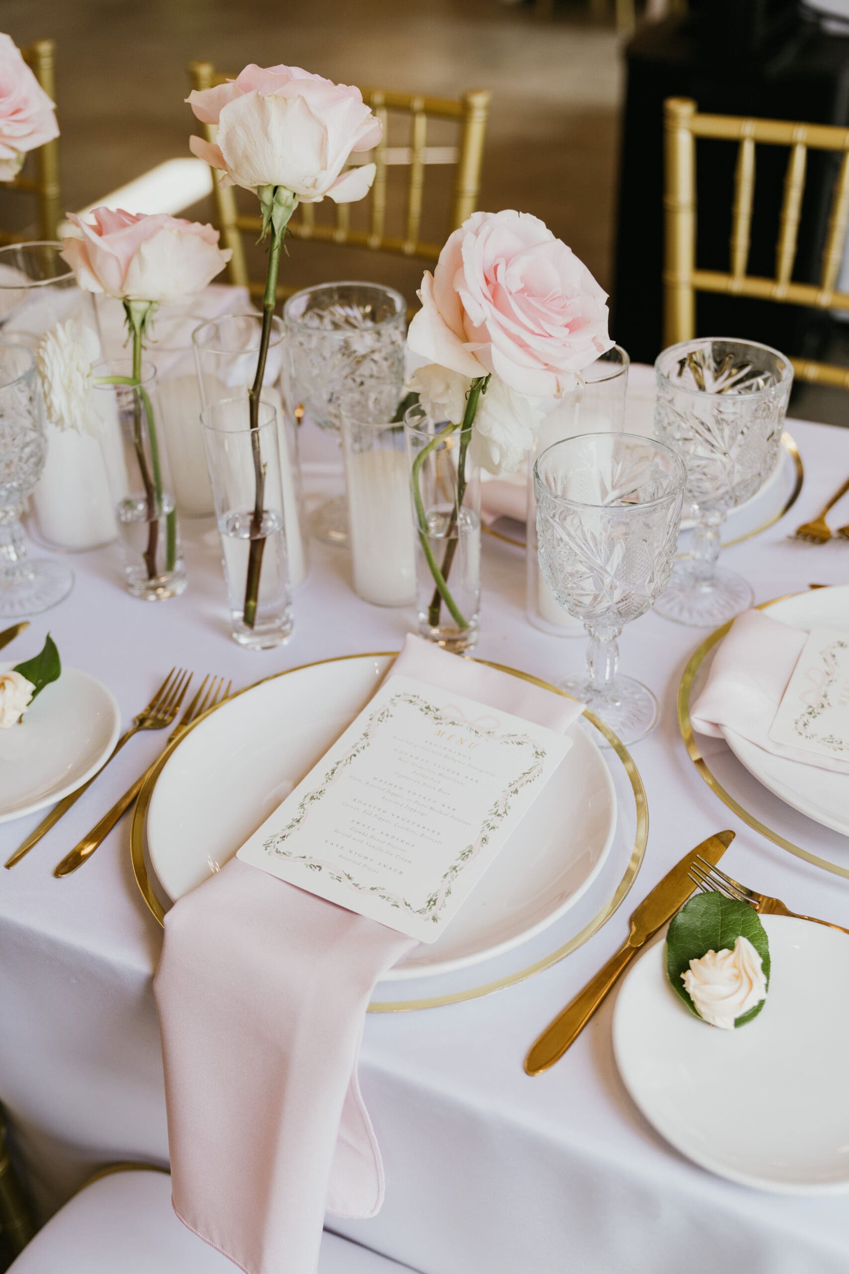 Luxury reception details at Highfields Event Center